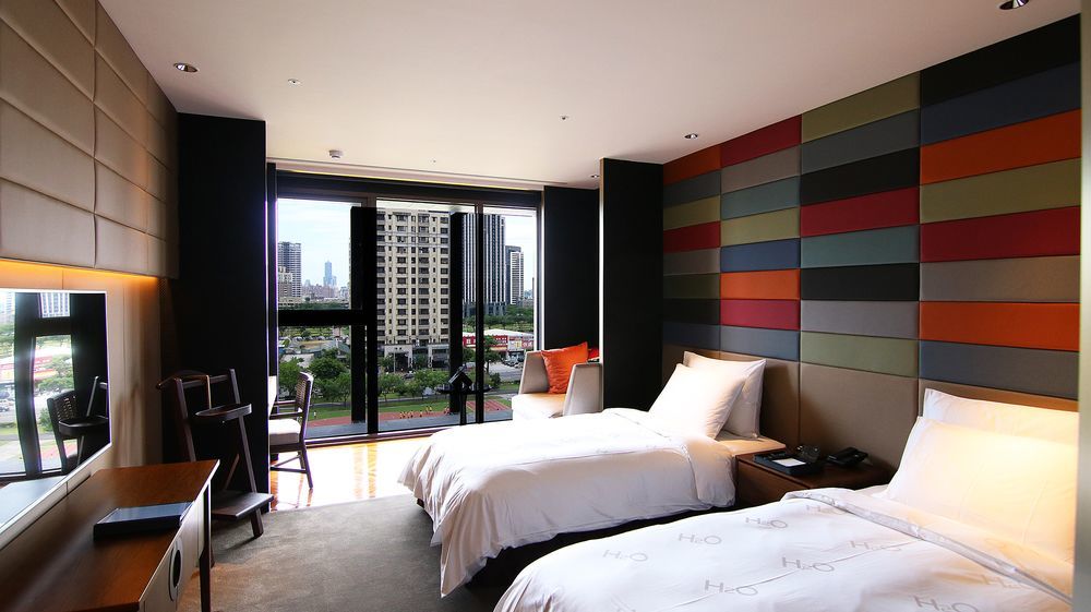 H2O Hotel Kaohsiung Exterior photo Deluxe Room