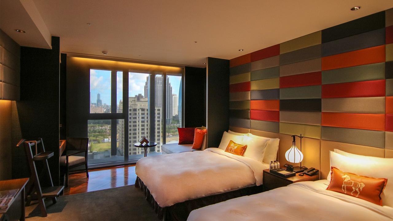 H2O Hotel Kaohsiung Exterior photo Deluxe Room